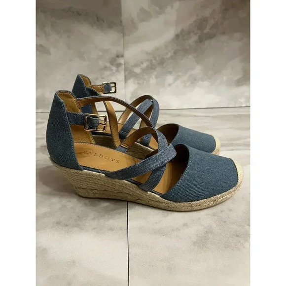 Talbots Lyndsay Strappy Eyelet Espadrilles Wedges Size 8 Sandals Light Denim - Picture 1 of 7